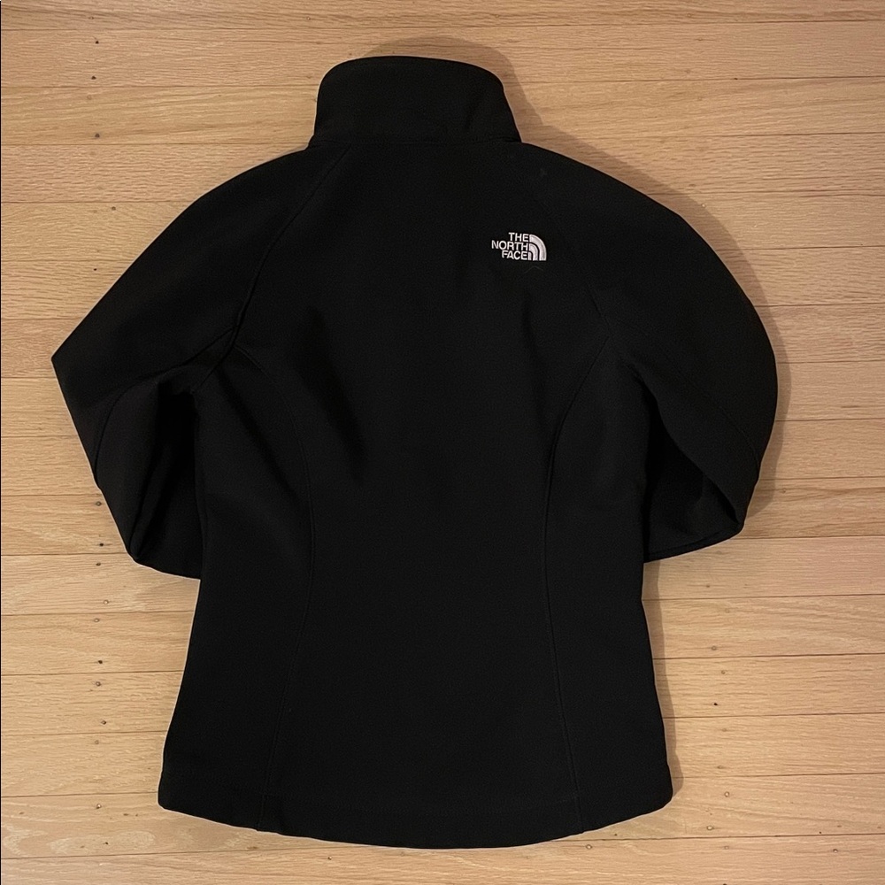 The North Face fleece lined Women's Black Zippered Jacket - Picture 2 of 5
